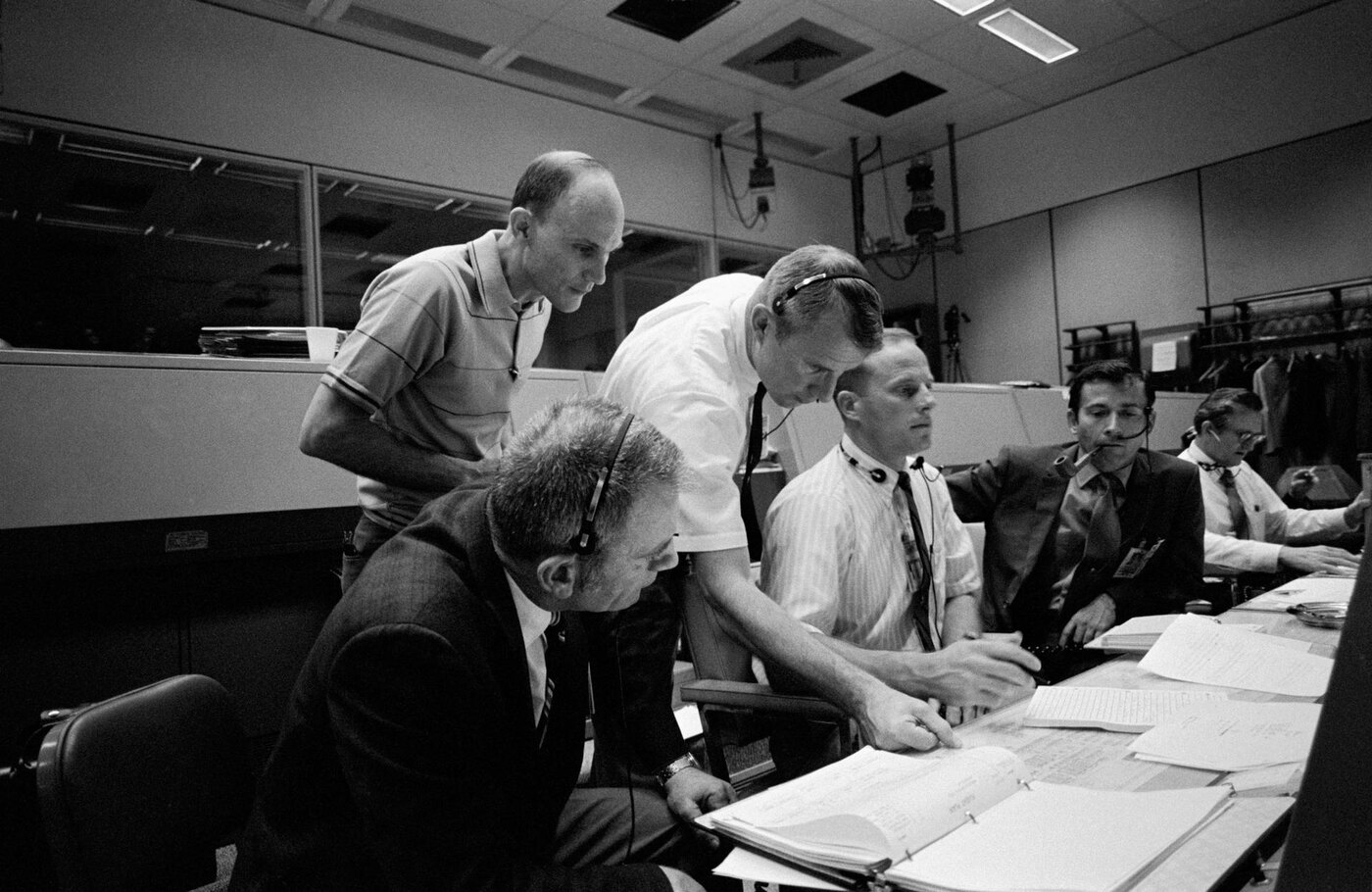Mission Control during the Apollo 13 oxygen tank emergency
